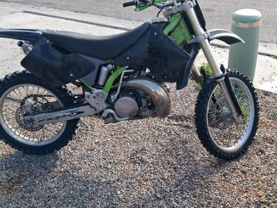1998 Kawasaki KX250 2-Stroke | 45 Hrs | Title in Hand | $1,950 OBO