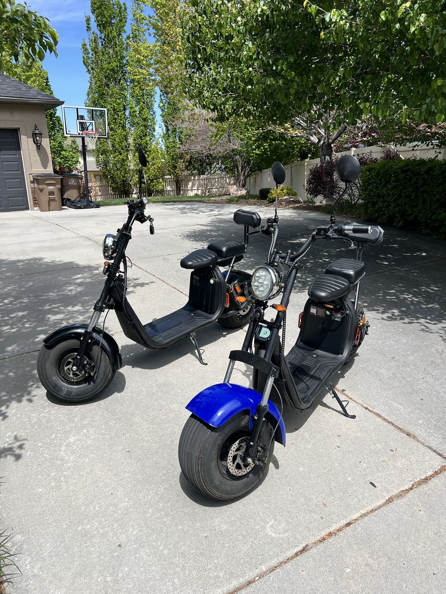Two electric scooters (Dummer scooters)