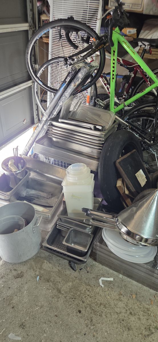 Baking sheets catering dishes