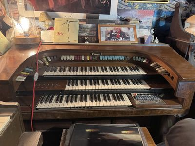 1970’s 3 keyboard Thomas organ