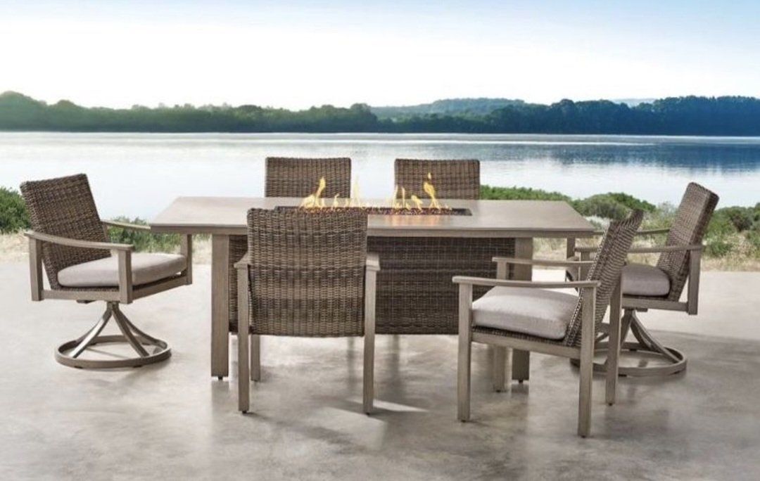 Hampton outdoor dining set