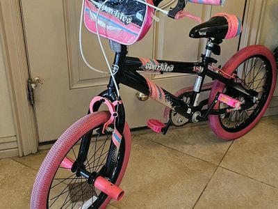 Kent Sparkles 18" Kids BMX Bike - Pink & Black, Front Bag, Freestyle Pegs
