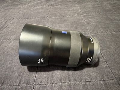 Zeiss Batis 85mm f1.8 lens (Sony Alpha mount)