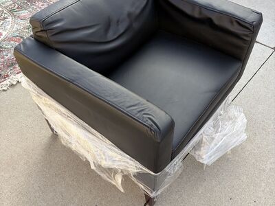 Bedroom Set- Leather chair (like new!) With Bench