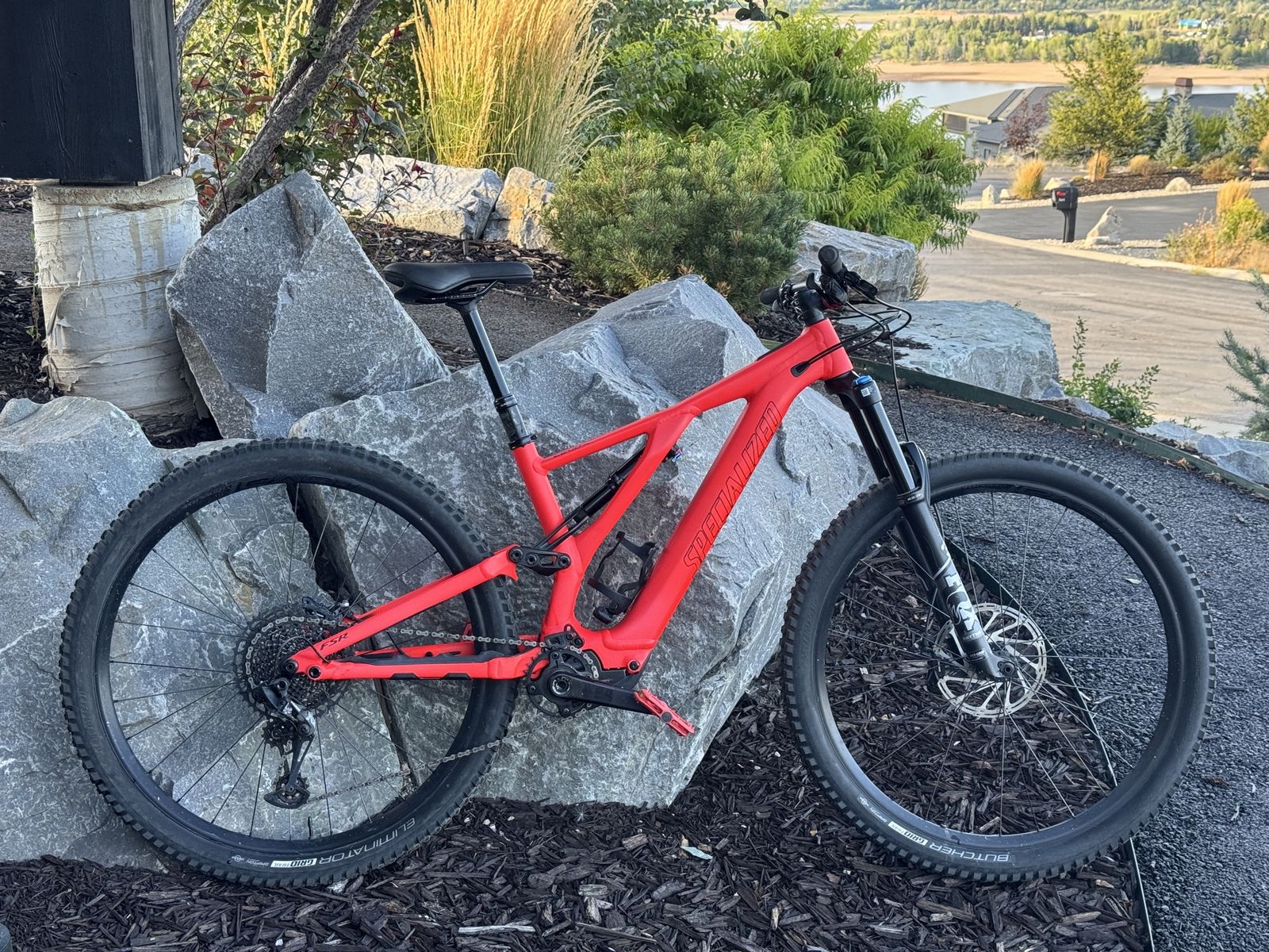 Specialized (MD) Turbo Levo SL Full Suspension Electric Mountain Bike - Red