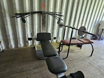 gym equipment / home gym