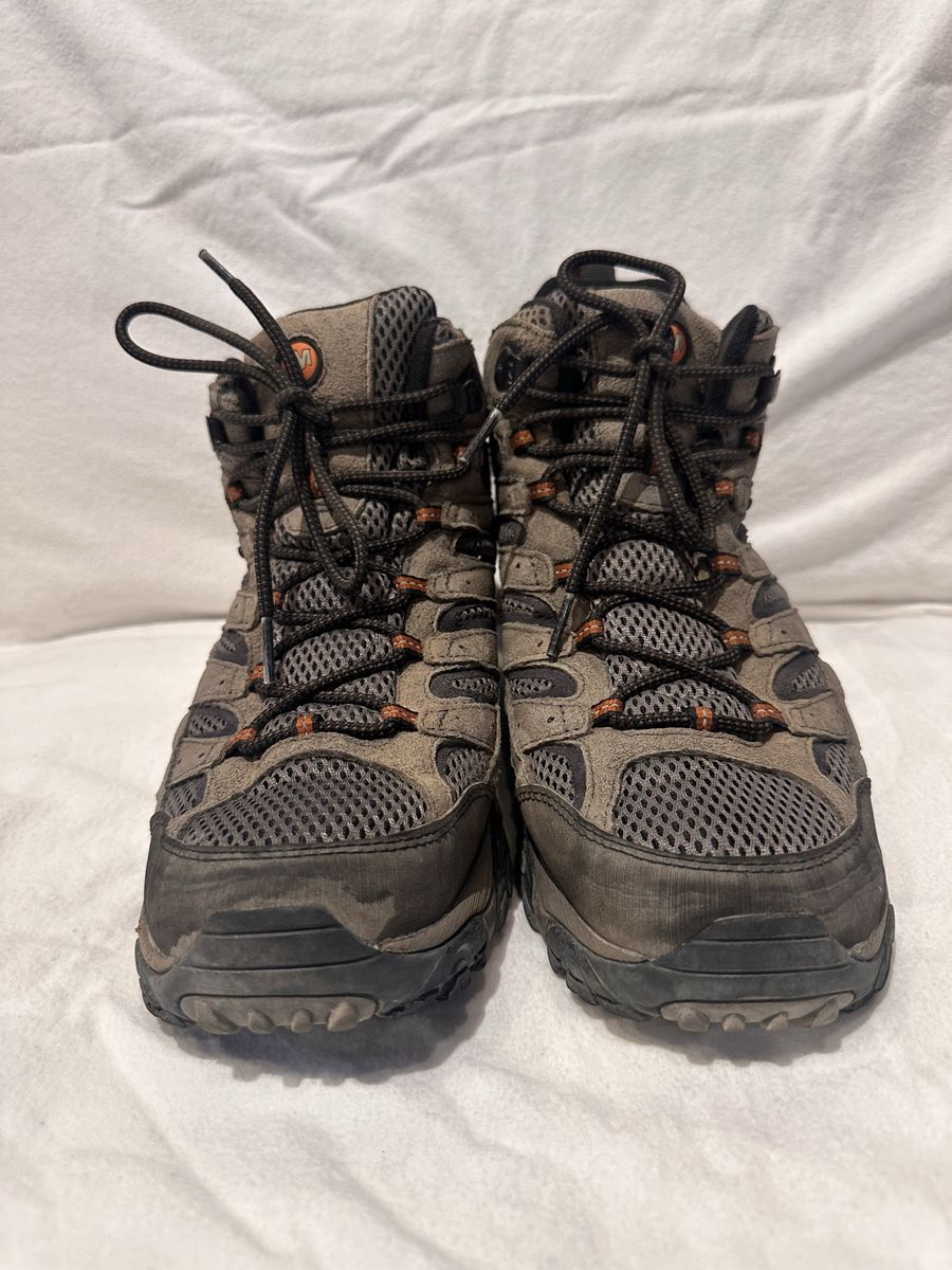 Merrell men’s size 10.5 gray mesh/Leather Wtrprf mid hiking boots