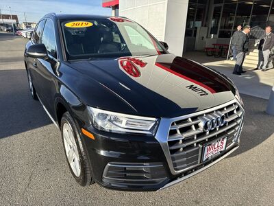 2019 AUDI Q5 quattro Premium 45 TFSI