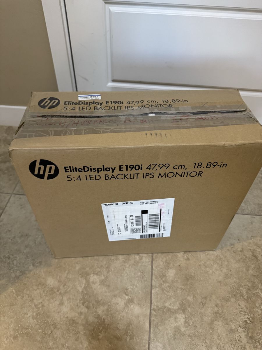 HP EliteDisplay E190i 18.89" 5:4 LED Backlit IPS Monitor