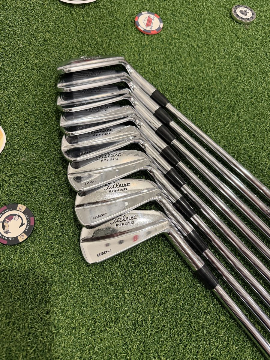 Titleist 690MB Iron Set 3-PW Dynamic Gold S300 Stiff Good