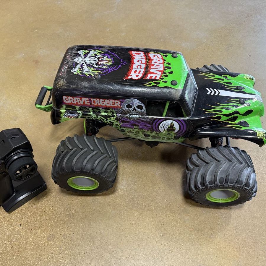 Losi Grave Digger RC Monster Truck Gen1 with Spektrum Transmitter