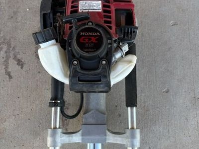 Rhino Ranch Pro Gas Post Driver – Like New – Honda GX35