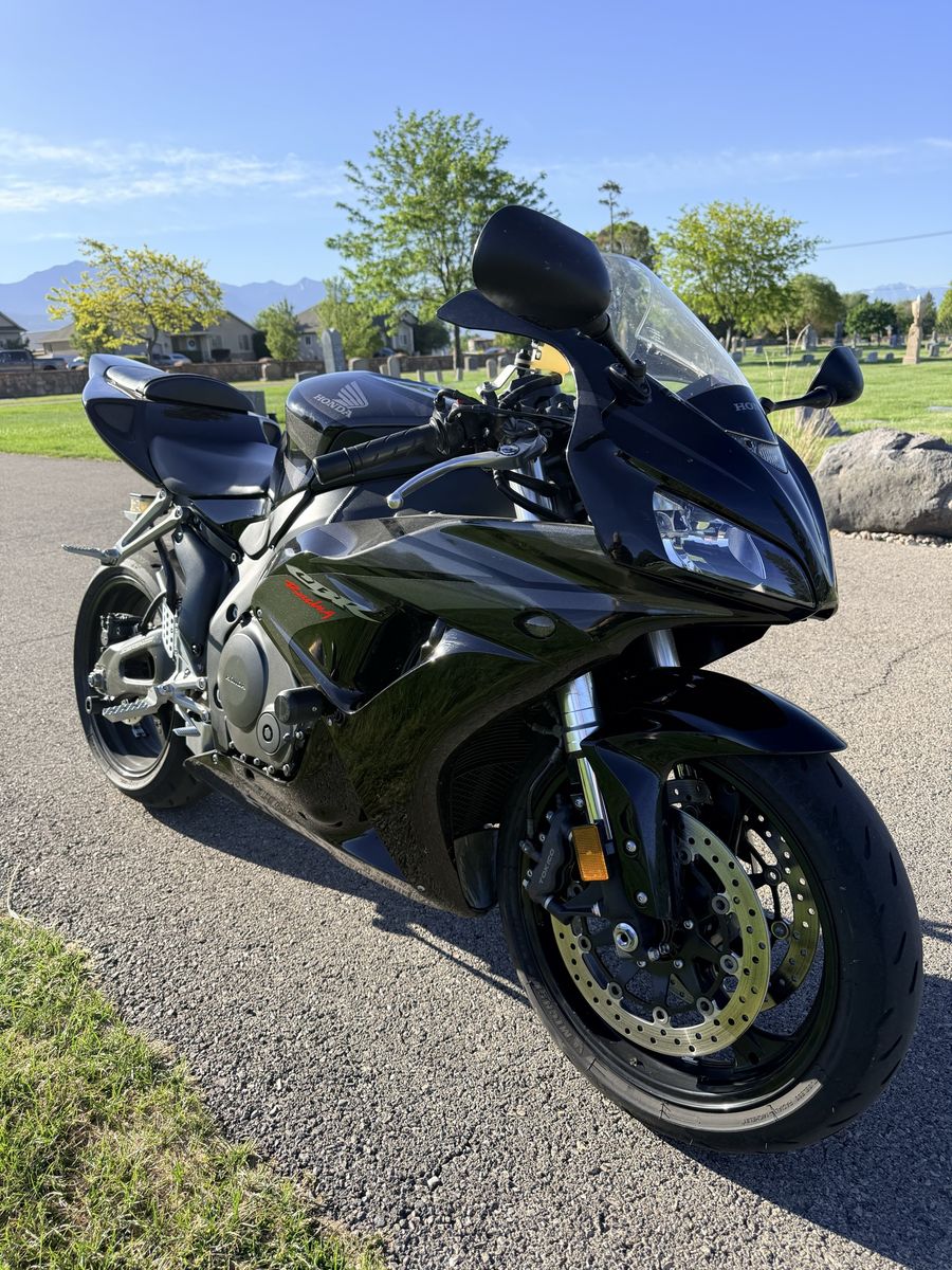 Immaculate 2007 CBR1000RR low miles. CBR 1000 RR 1000RR