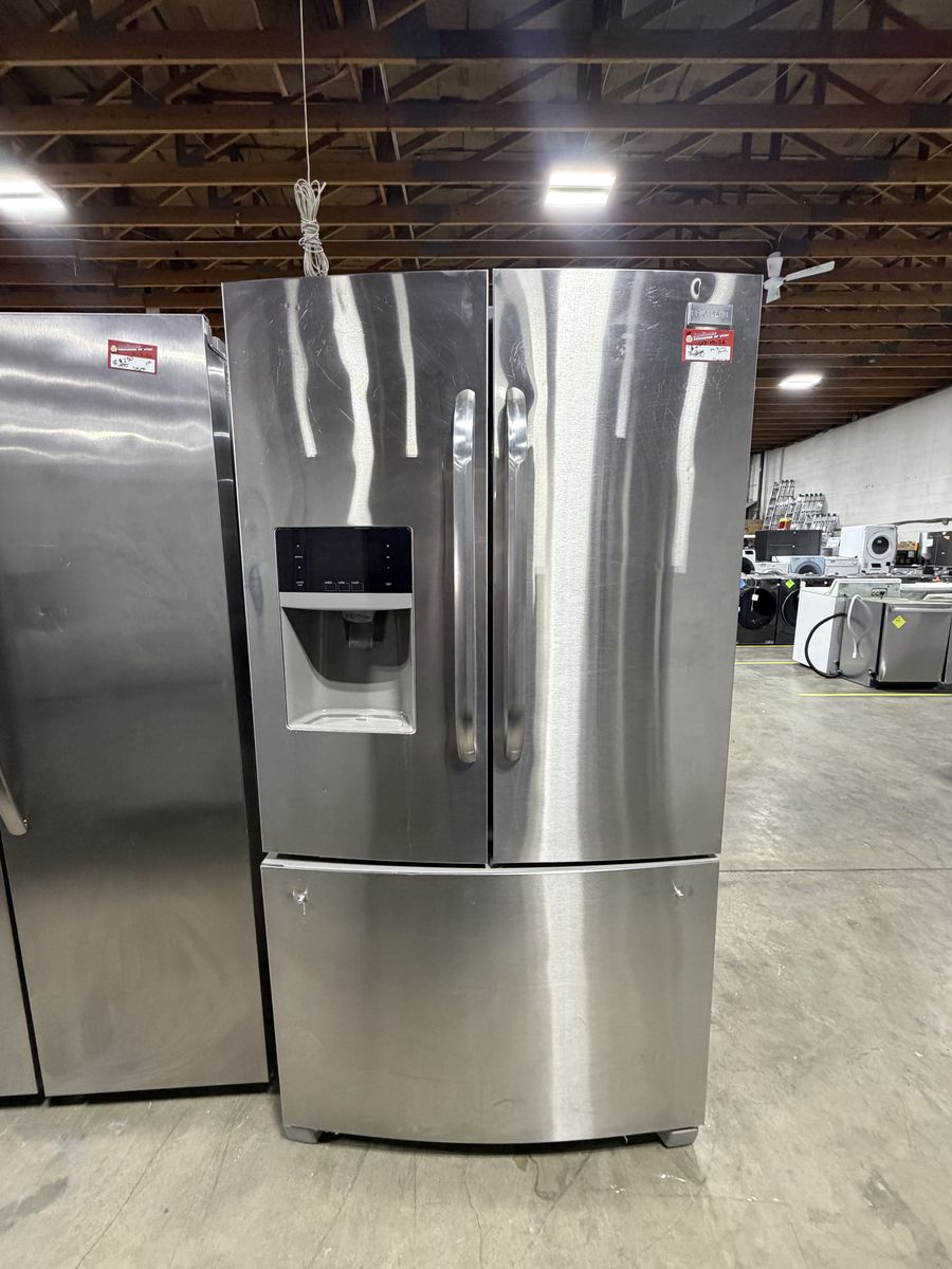 GREAT FOR GARAGE! FRIGIDAIRE FRENCH DOOR FRIDGE