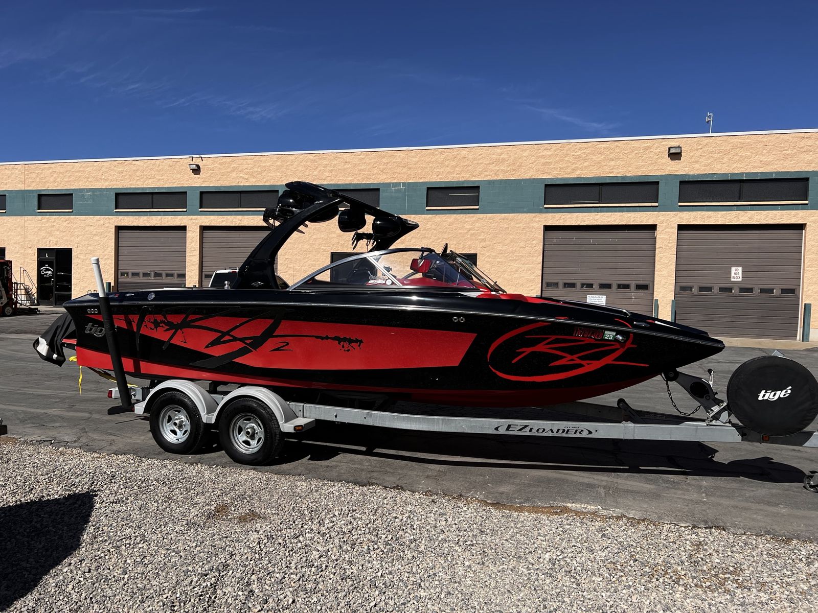 2010 Tige RZ2 Wake Boat – Killer Waves, Endless Summer Fun! $34,000 (Valued at $42k)