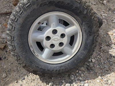 235/75 R15