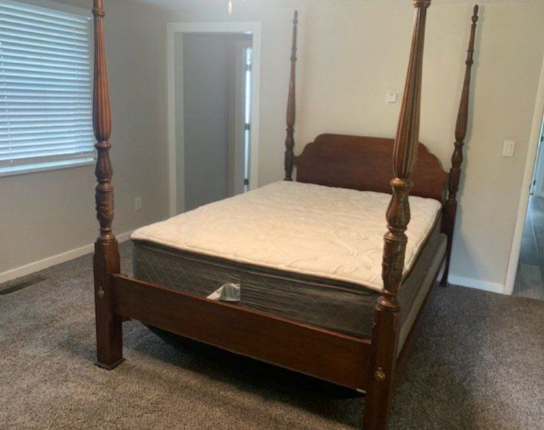 Queen bed set