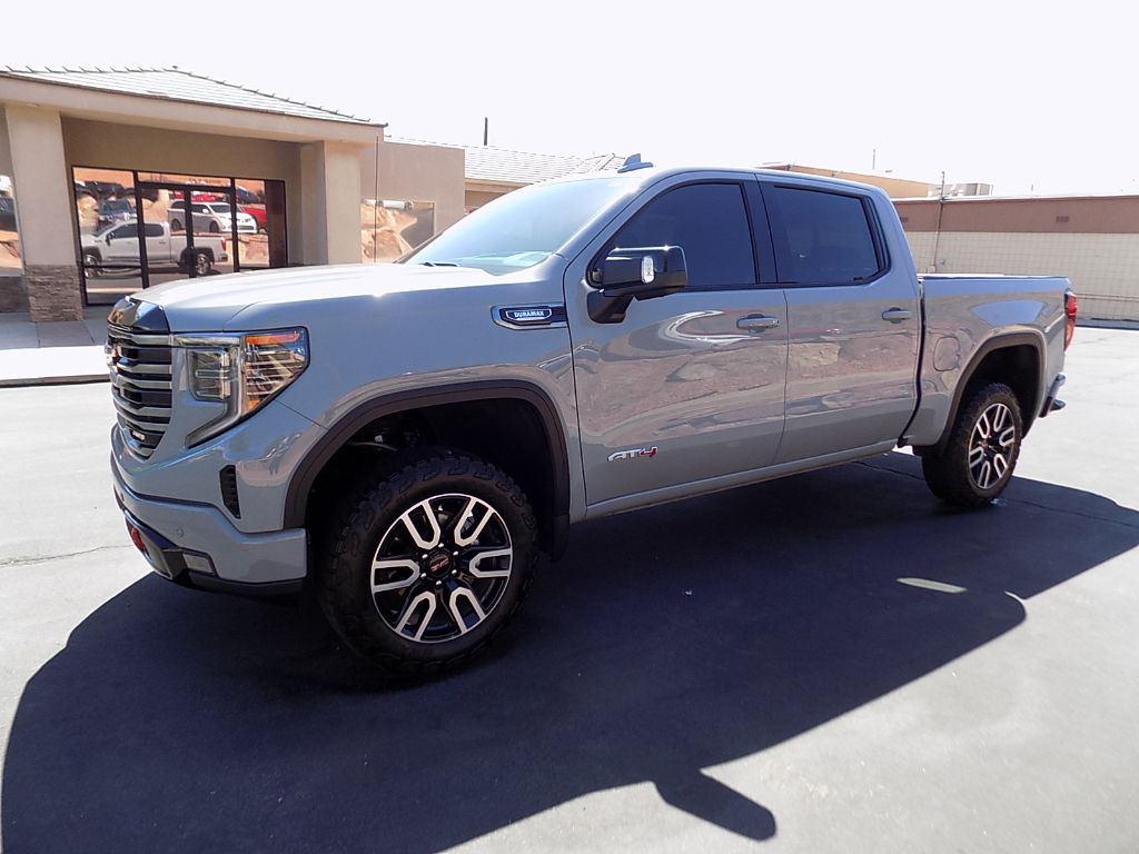 2025 GMC 1500 AT4
