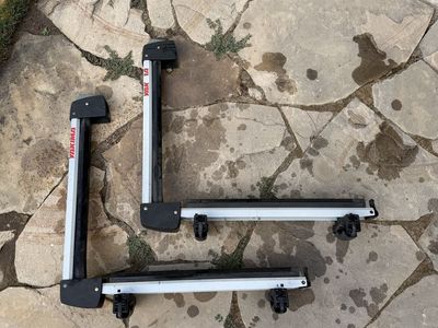 Yakima FatCat 6 Ski & Snowboard Rack - Roof Mount - Used