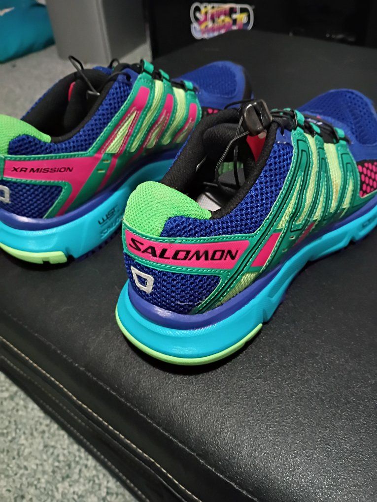 Salomon XR Mission Trail Running Shoes Blue Green Pink Women's Size 9