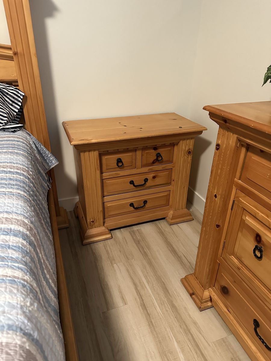 Bedroom set