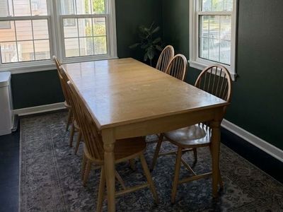 Ethan Allen Maple table and 6 chairs