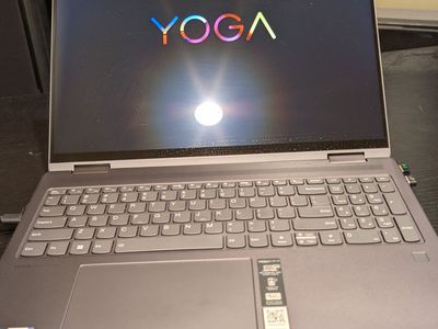 Lenovo Yoga 7 16" (13th Gen i7, 16GB RAM, 512GB SSD) + Dell Pro Docking Station