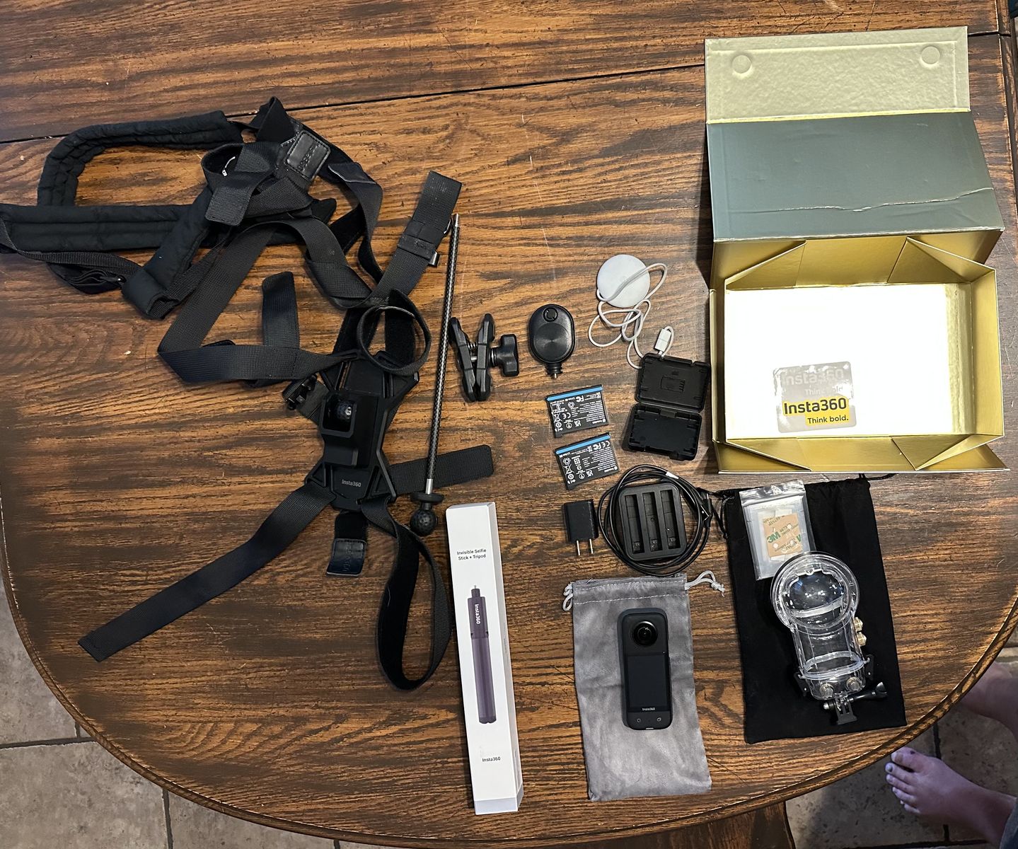 Insta360 X3, 64GB MicroSD, many accessories