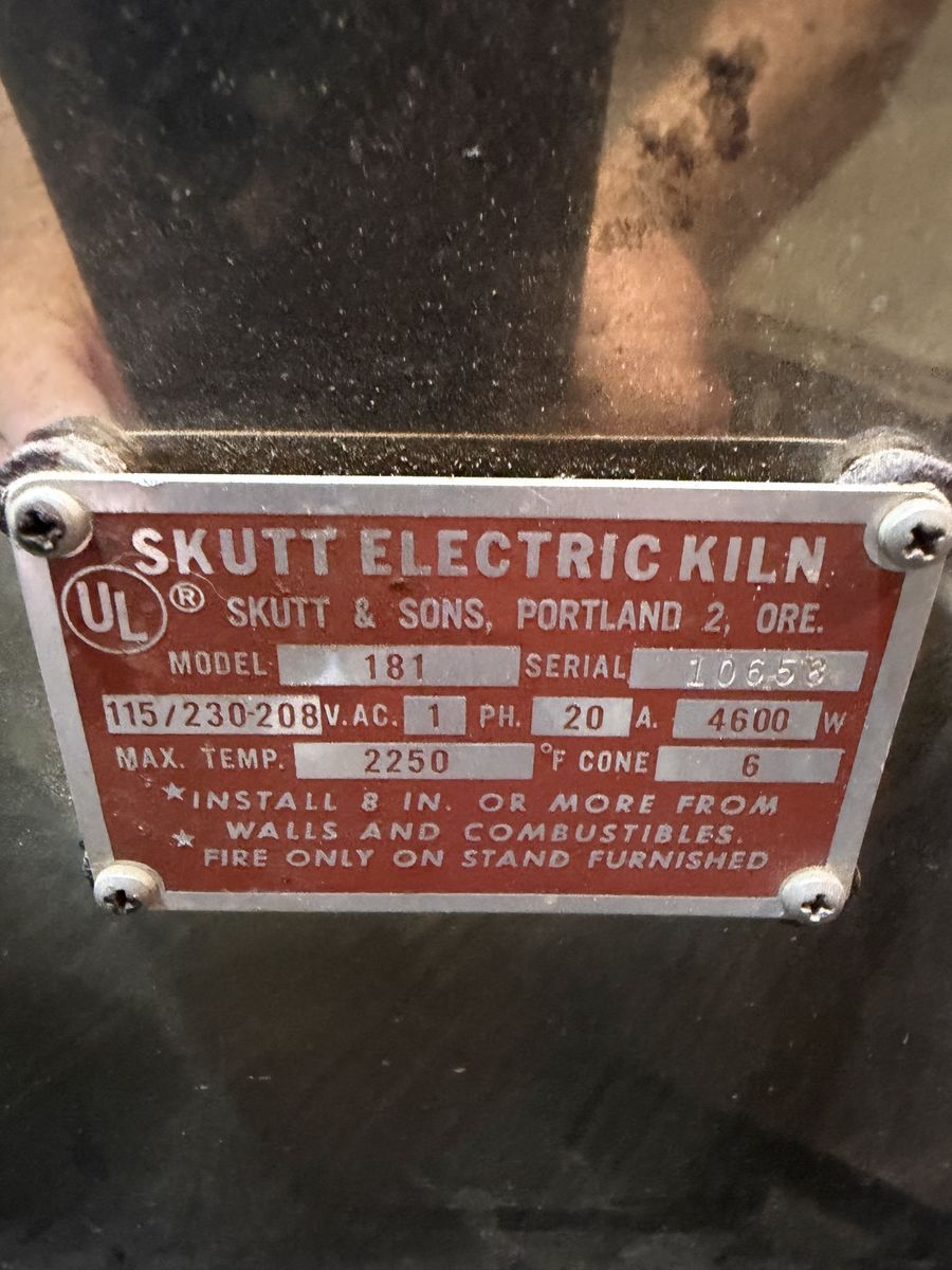 Skutt Kiln Model 181 Electric Kiln - Max Temp 2250F, 4600W, Single Phase