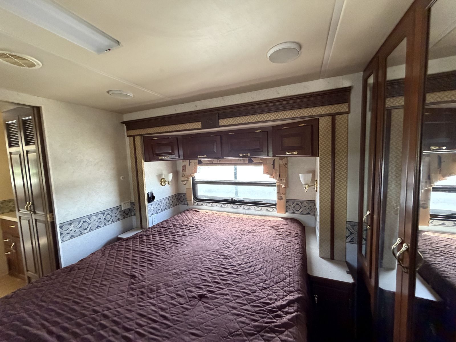 Main image 14