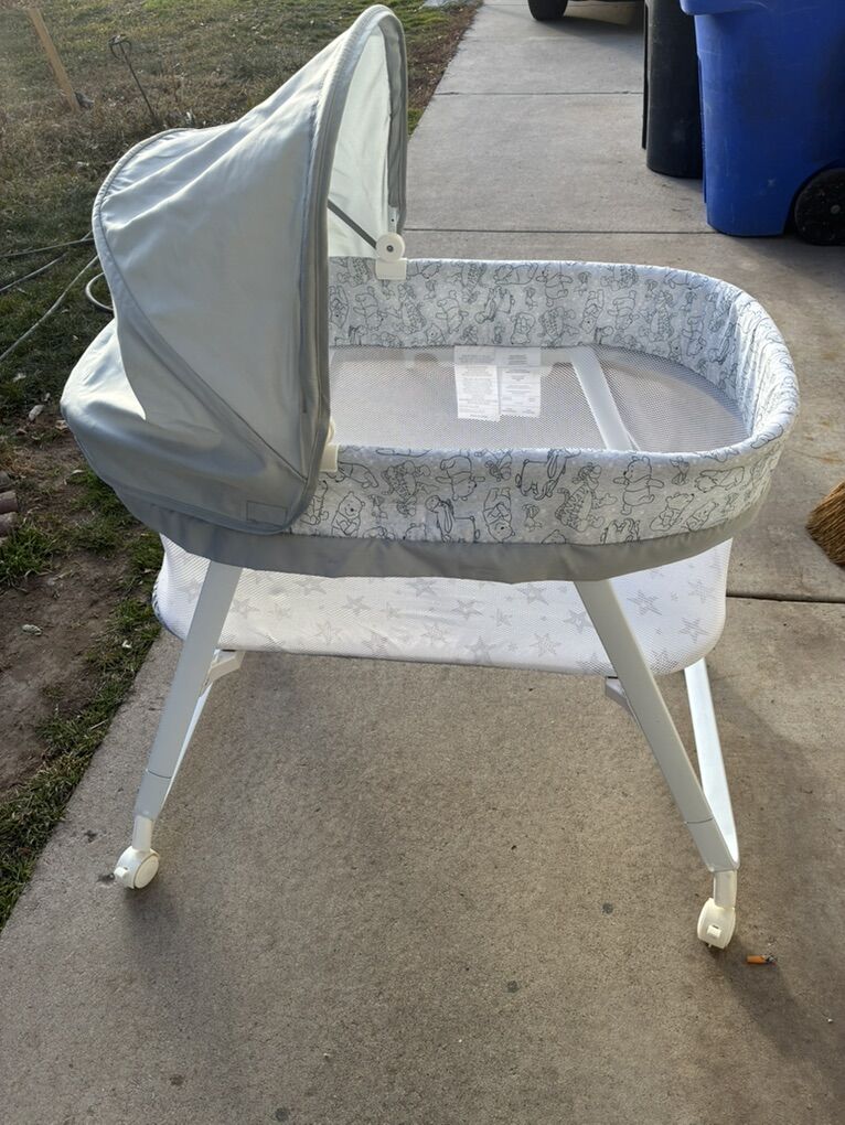Winnie The Pooh Bassinet