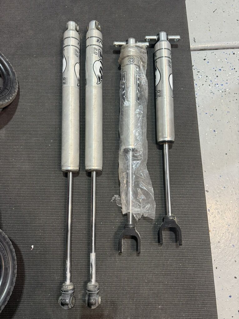Fox 2.0 Shocks For Gmc/Chevy