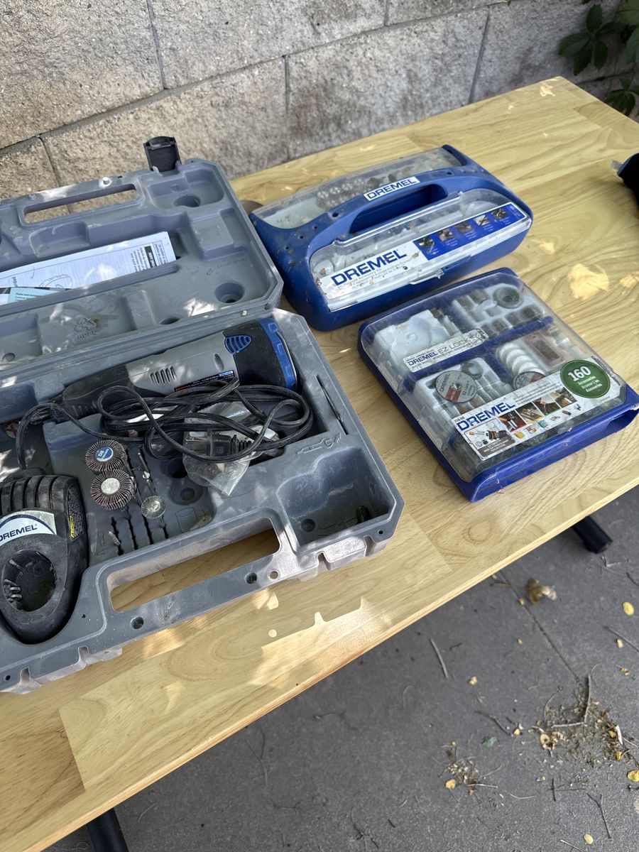Dremel Tool Set