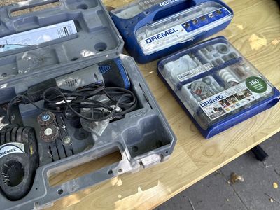 Dremel Tool Set