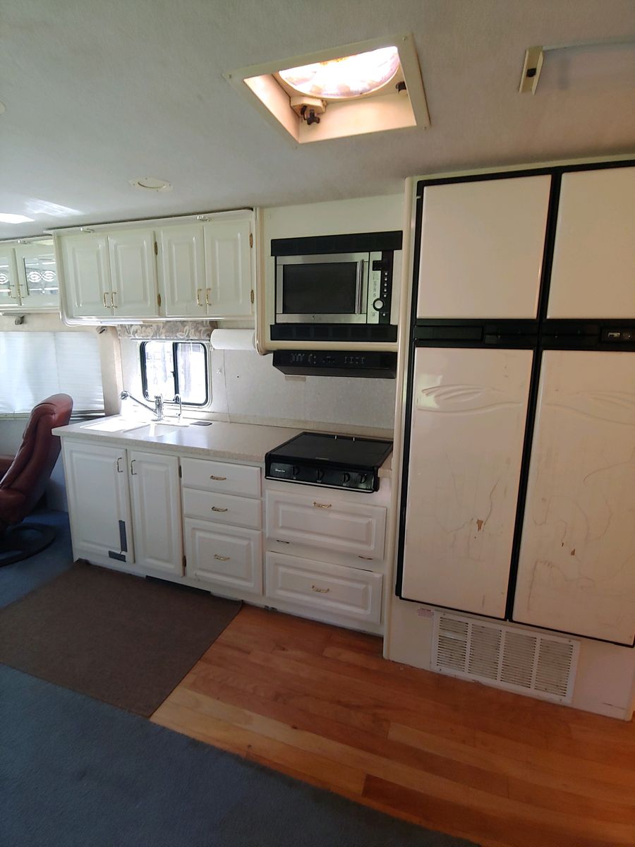 Main image 10