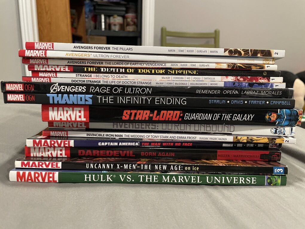 MARVEL Graphic Novels 16 Book Lot