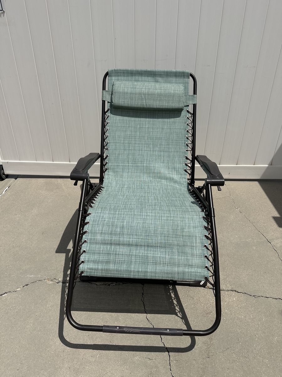 Zero Gravity Adjustable Recliner Lounge, Patio Chair