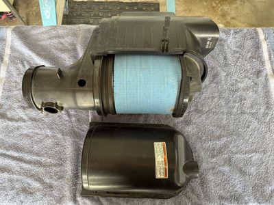 2010 F350 6.4L stock airfilter box with filter