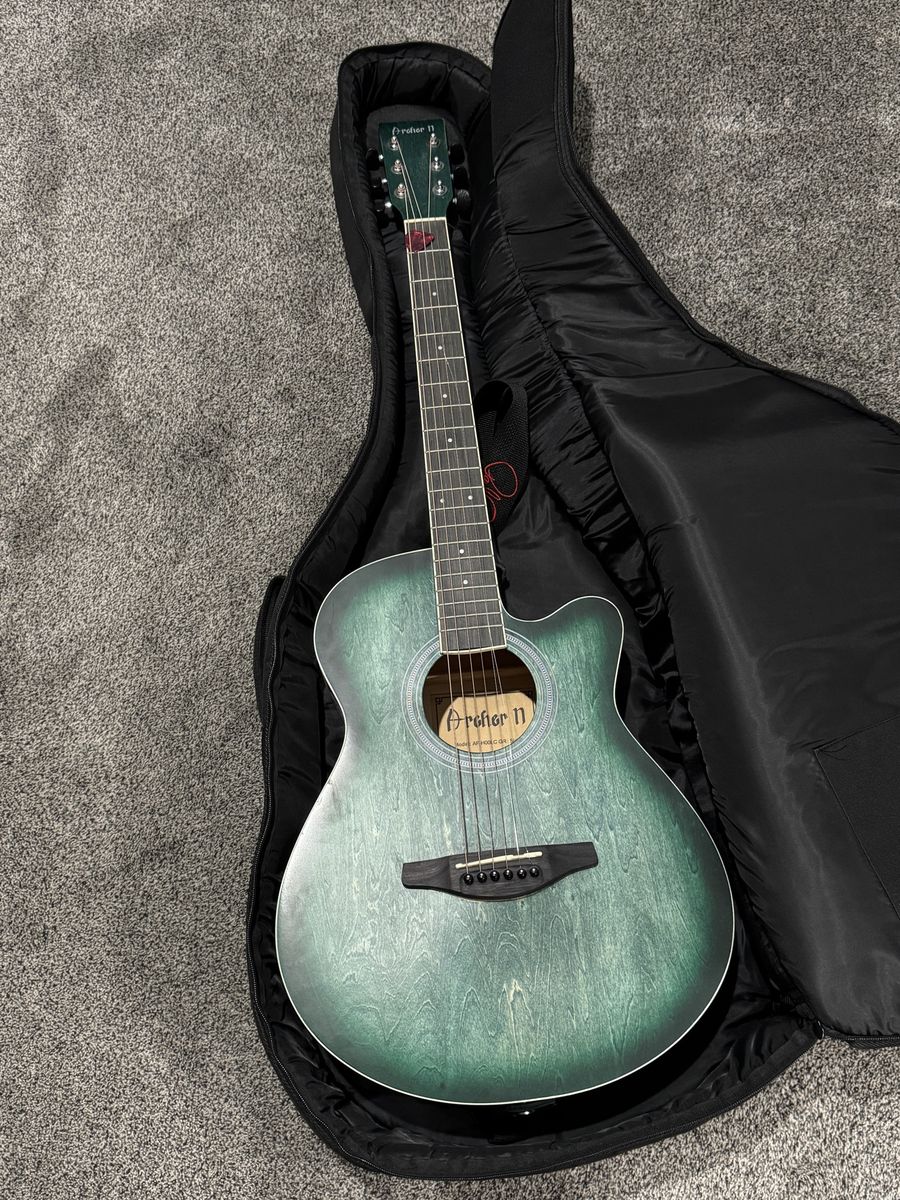 Archer 11 Acoustic Guitar Green Burst with Gig Bag and Strap