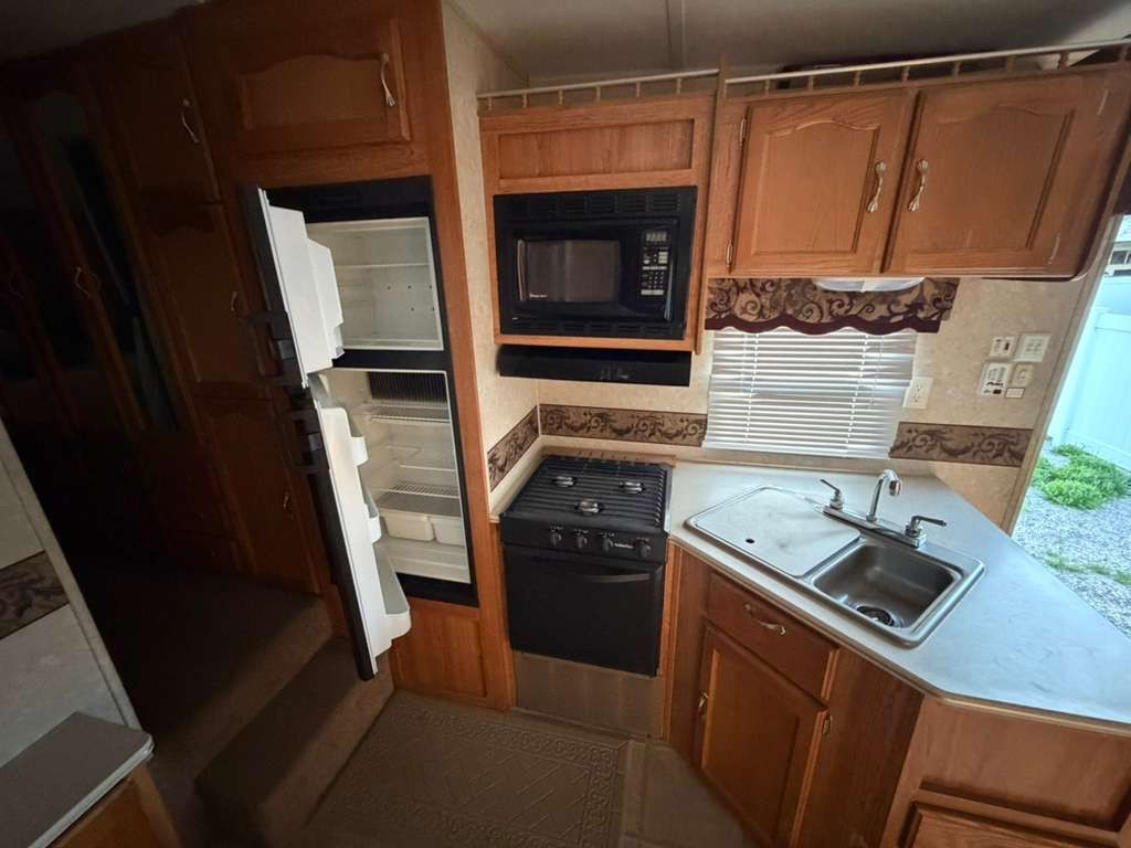 Main image 10