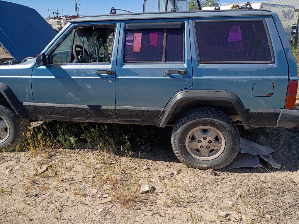 500-1000 $ cars as is bring your trailer!