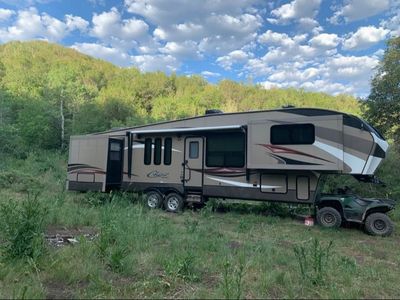 2016 Keystone Cougar 337FLS – Year-Round Fifth Wheel