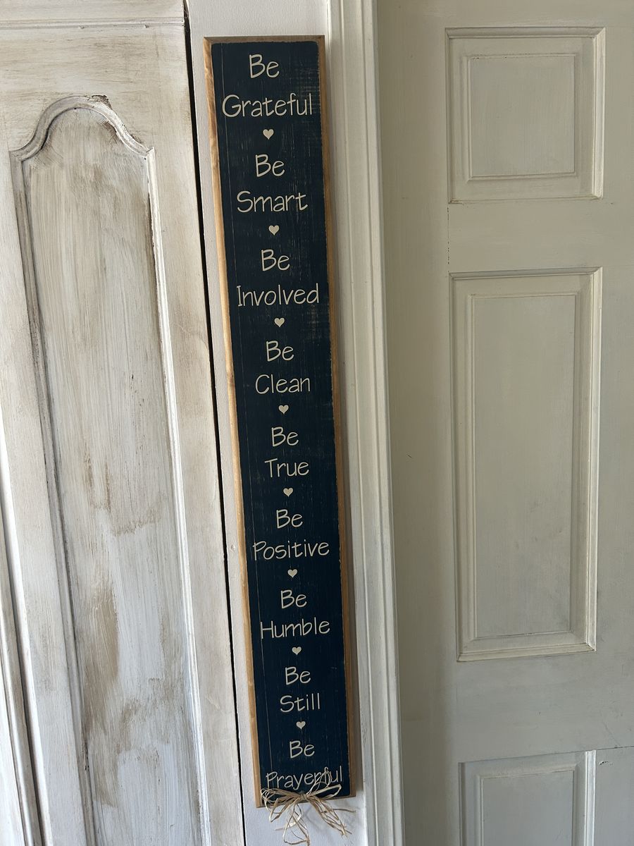 Rustic “Be Grateful / Be Prayerful” Vertical Farmhouse Wood Sign