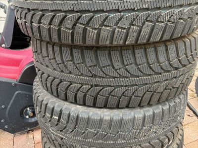 Set of 4 tires 225/60/R16