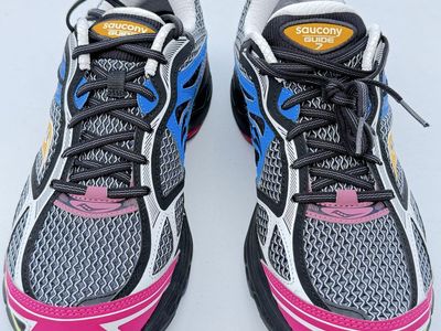 Saucony ProGrid Guide 7 Black Multi Running Shoes Men's 11.5/Women's 13 S70936-35 New NIB