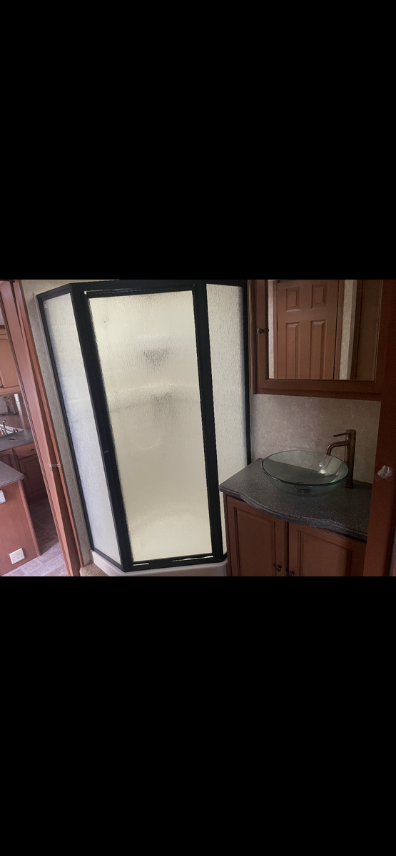 Main image 7