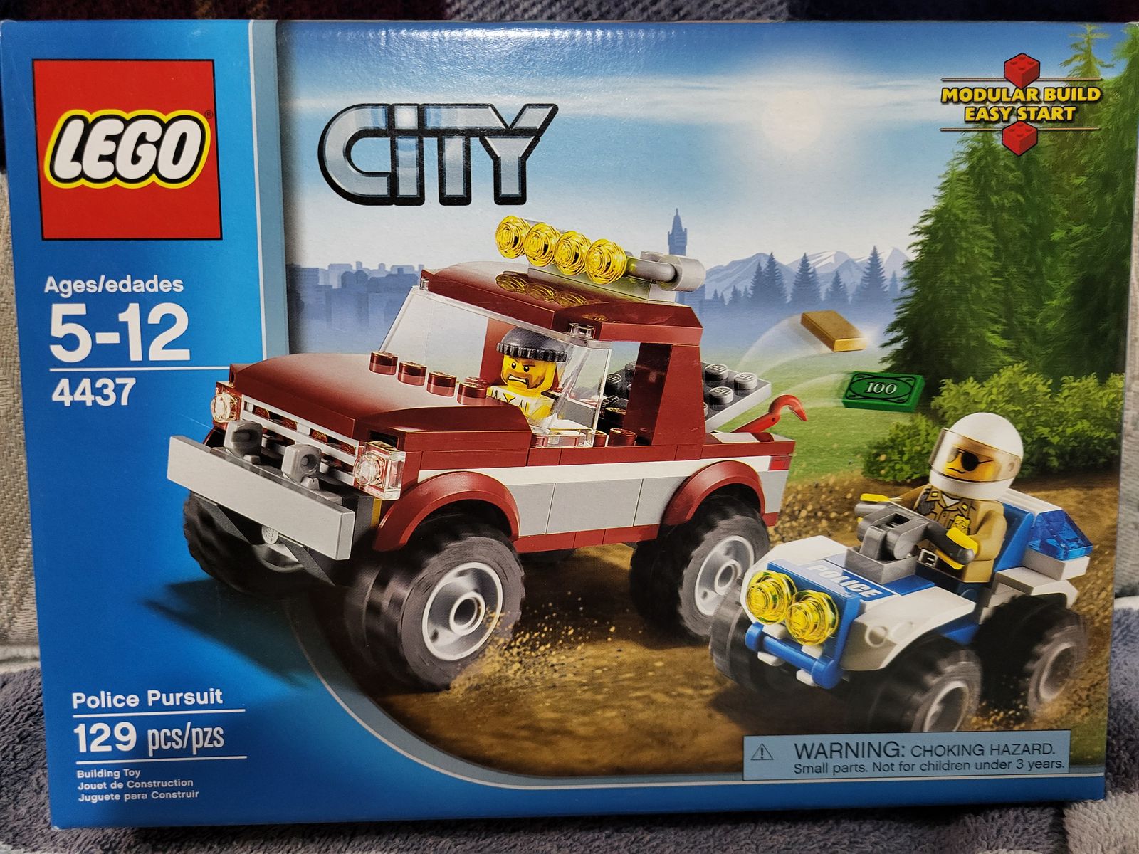 LEGO CITY POLICE PURSUIT   2012 ISSUE