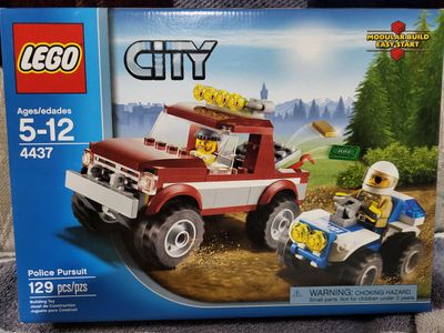 LEGO CITY POLICE PURSUIT 2012 ISSUE