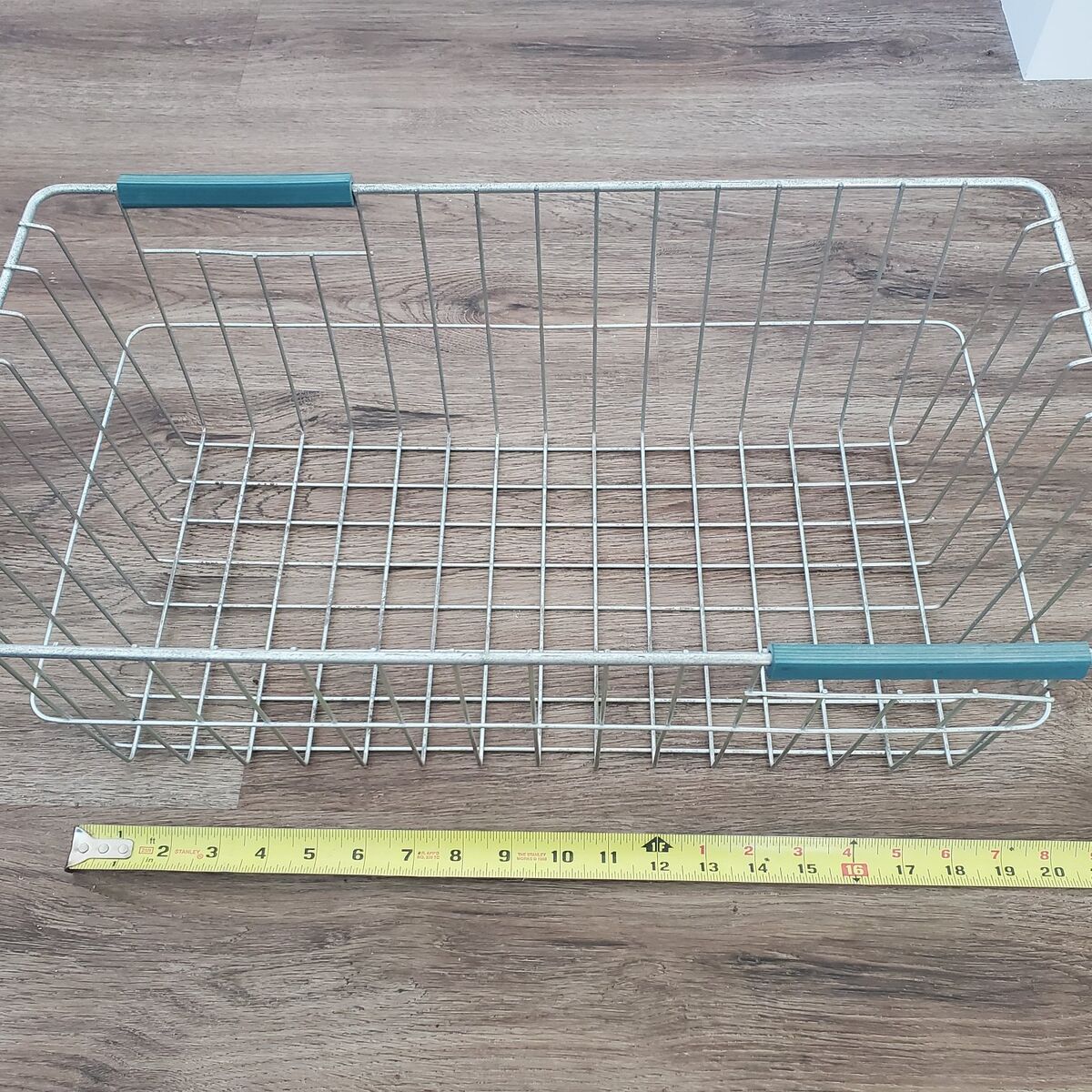 20 inch Vintage Freezer Storage Wire Basket