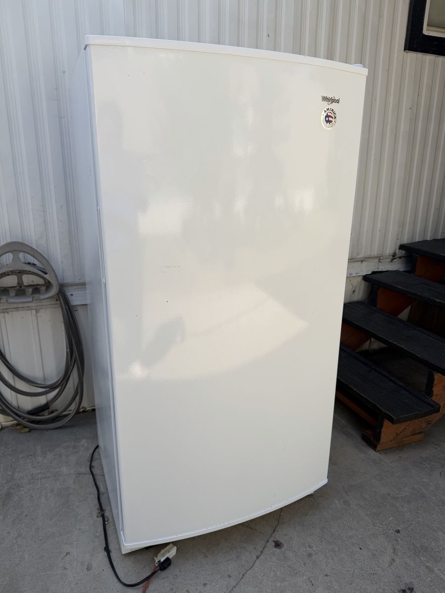Whirlpool upright freezer 